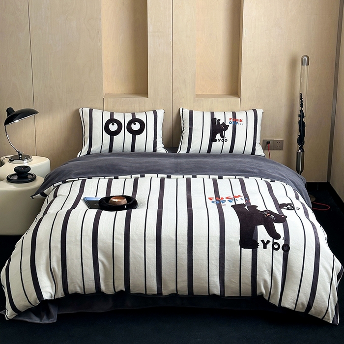 91家纺网 家纺一手货源 找家纺 昔可家纺 2024新款大版数码印花设计师牛奶绒四件套 功夫黑猫