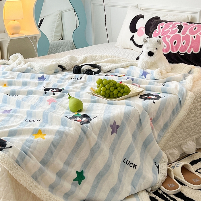 91家纺网 家纺一手货源 找家纺 昔可家纺 2024新款羊羔绒牛奶绒毛毯系列（三）-场景二-卡通系列 星星小黑球