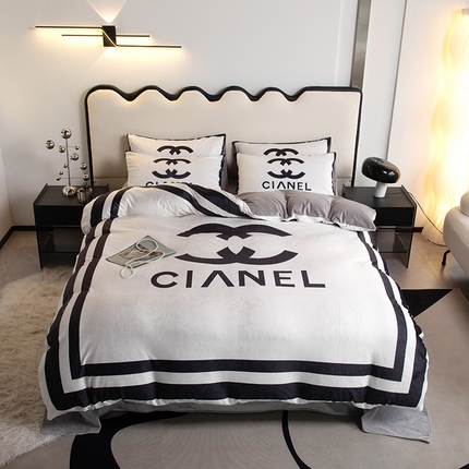 色鬼布艺 2024新款婴儿绒数码印花牛奶绒四件套仿大牌直播爆款网红款 可可白