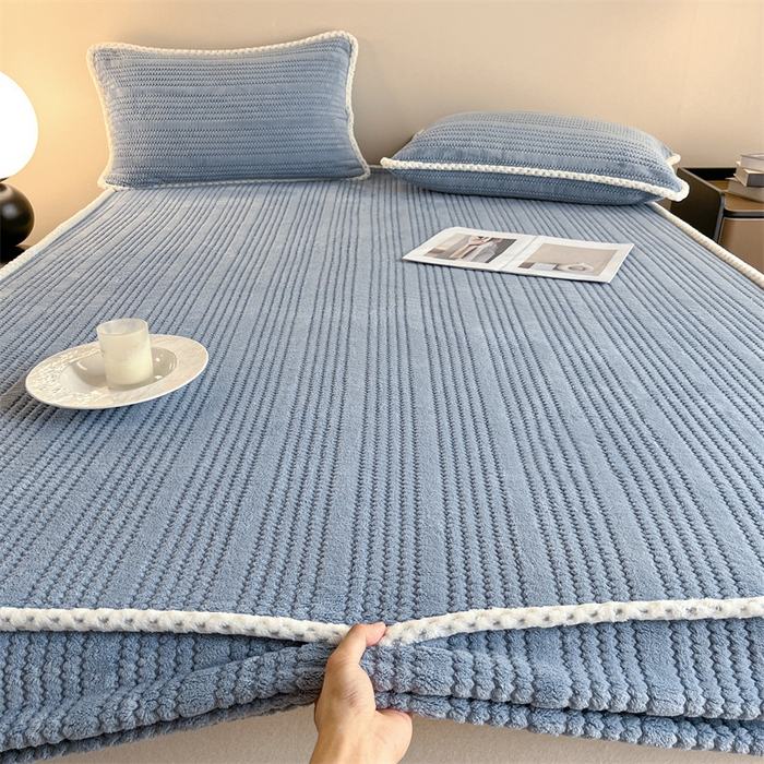 91家纺网 家纺一手货源 找家纺 欧邦 新款提花针织绒牛奶绒铂金系列床笠三件套四件套 针织绒-松蓝