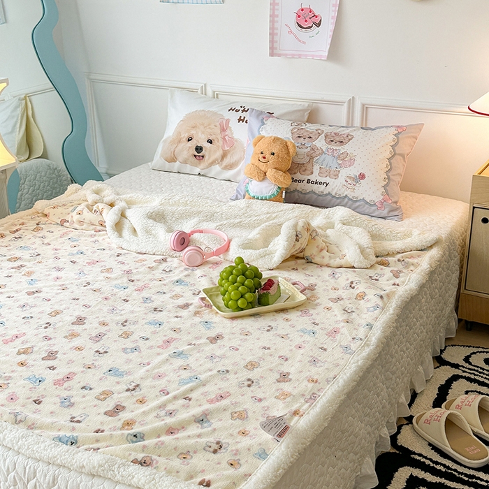 91家纺网 家纺一手货源 找家纺 昔可家纺 2024新款羊羔绒牛奶绒毛毯系列（三）-场景二-卡通系列 油画小萌物