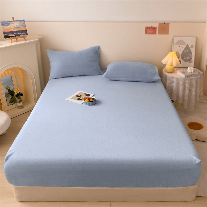 91家纺网 家纺一手货源 找家纺 眠帛家居 2024新款纯色高克重牛奶绒单床笠 天空蓝