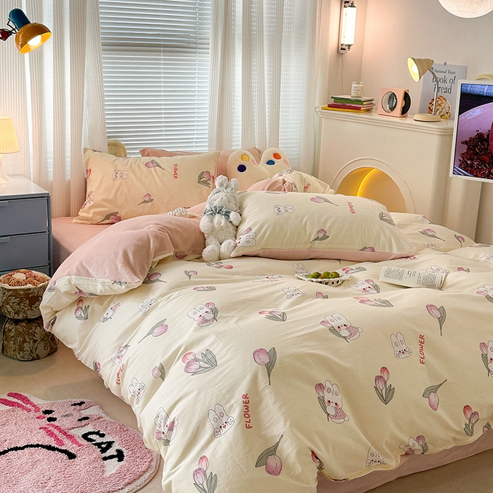 91家纺网 家纺一手货源 找家纺 昔可家纺 2024新款秋冬新款棉加牛奶绒四件套 软萌兔兔郁金