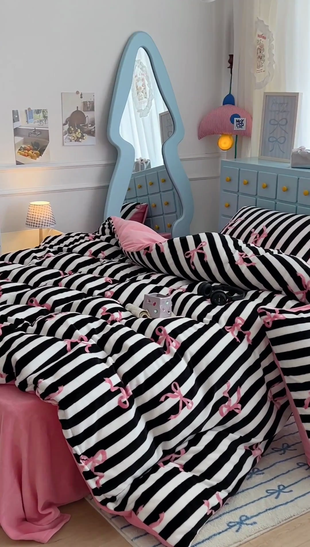 91家纺网 家纺一手货源 找家纺 昔可家纺 2024新款印花牛奶绒四件套系列-ins少女系列 黑粉芭蕾蝴蝶结