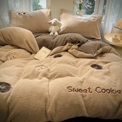 91家纺网 家纺一手货源 找家纺 总满座2025爆款绵羊绒牛奶绒绣花小清新四件套