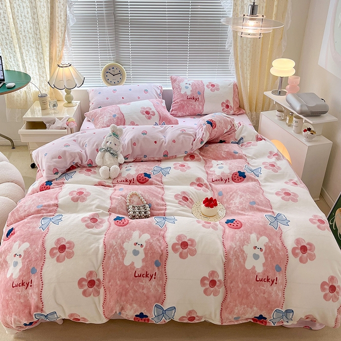 91家纺网 家纺一手货源 找家纺 昔可家纺 2024新款印花牛奶绒四件套系列-2023年热款系列 油画小兔