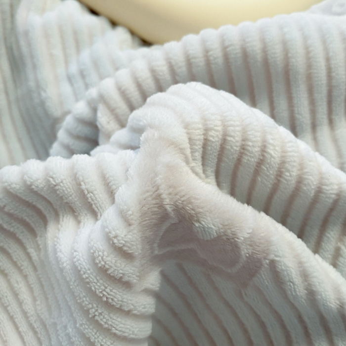 91家纺网 家纺一手货源 找家纺 呗旺鹿 2024新款高克重着色烂花雕花牛奶绒轻奢四件套 爱维午夜蓝