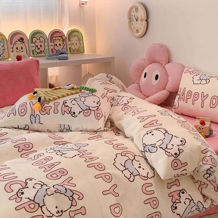 91家纺网 家纺一手货源 找家纺 昔可家纺 2024新款印花牛奶绒四件套系列-2023年热款系列 圣诞小萌狗