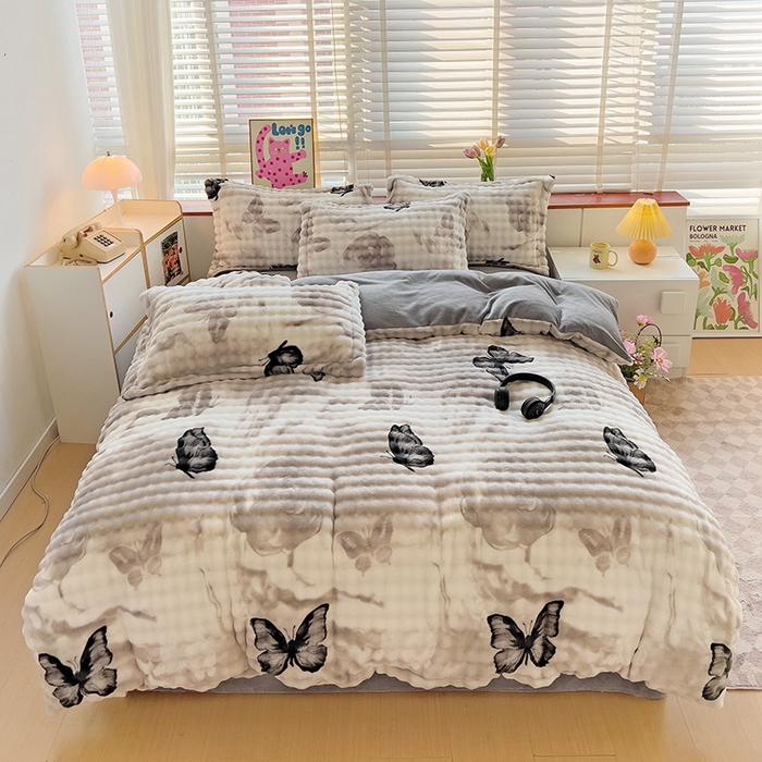 91家纺网 家纺一手货源 找家纺 （总）梵克保罗 2024秋冬新款加厚泡泡牛奶绒数码印花工艺立体仿兔毛四件套