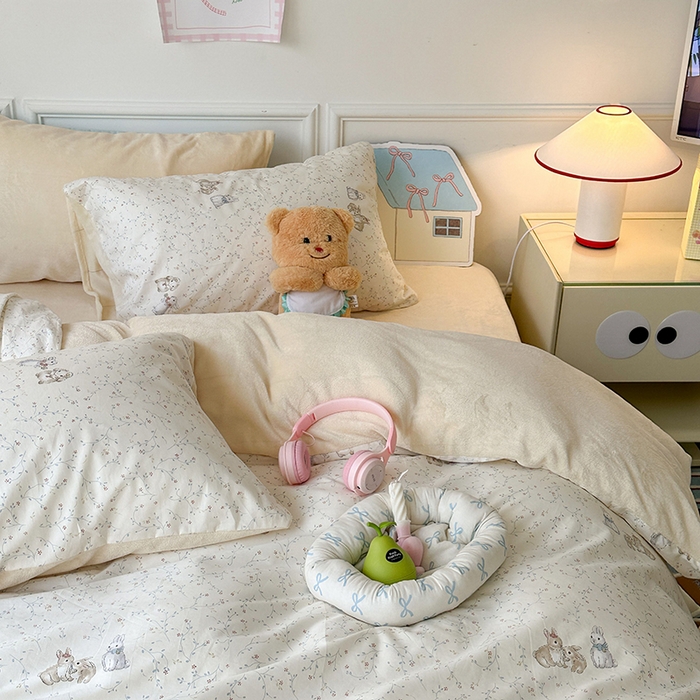 91家纺网 家纺一手货源 找家纺 昔可家纺 2024新款秋冬新款棉加牛奶绒四件套 花枝小兔