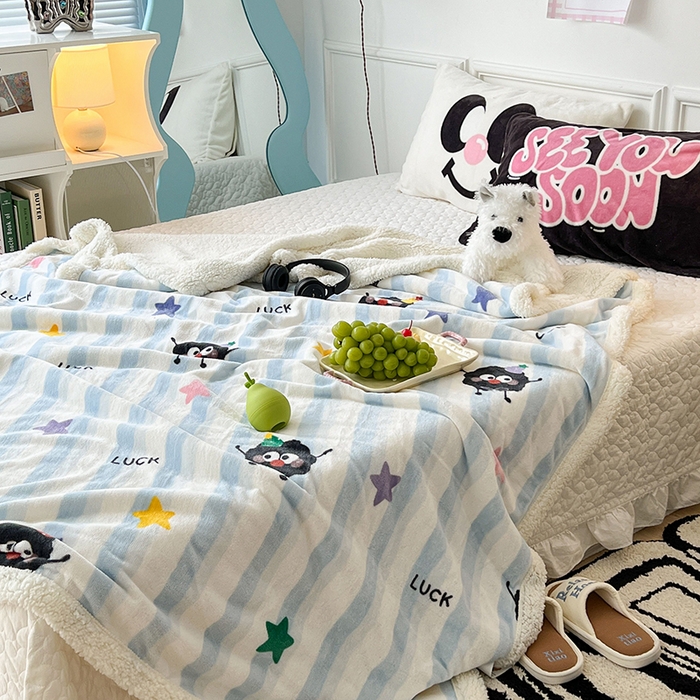 91家纺网 家纺一手货源 找家纺 昔可家纺 2024新款羊羔绒牛奶绒毛毯系列（三）-场景二-卡通系列 星星小黑球