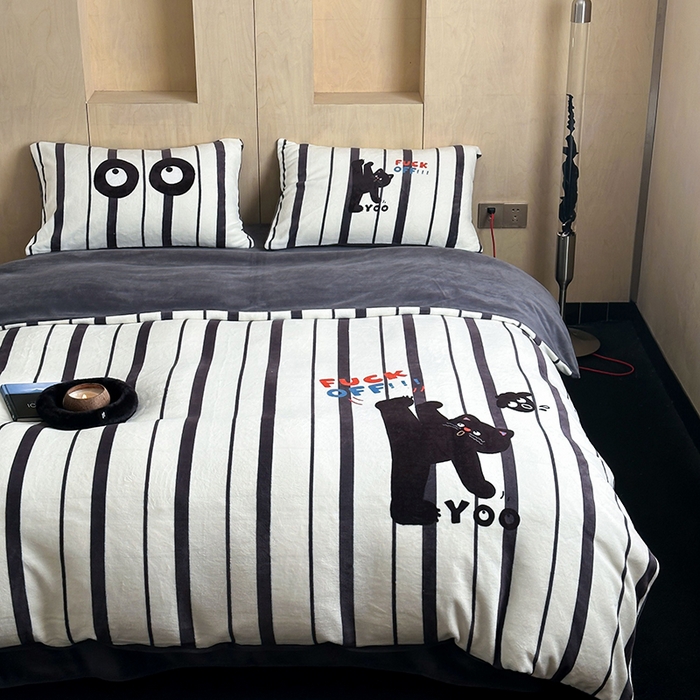 91家纺网 家纺一手货源 找家纺 昔可家纺 2024新款大版数码印花设计师牛奶绒四件套 功夫黑猫