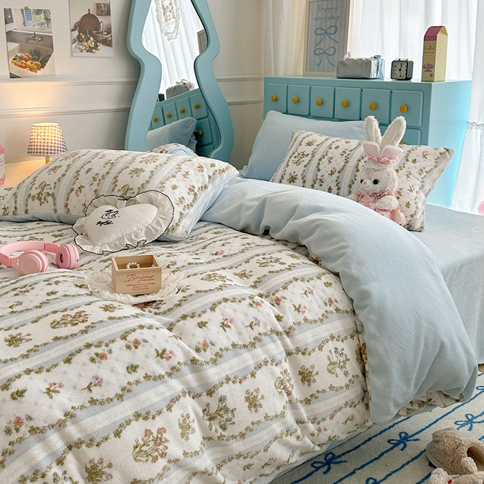 91家纺网 家纺一手货源 找家纺 昔可家纺 2024新款印花牛奶绒四件套系列-复古小清新系列 仙仙琉璃花