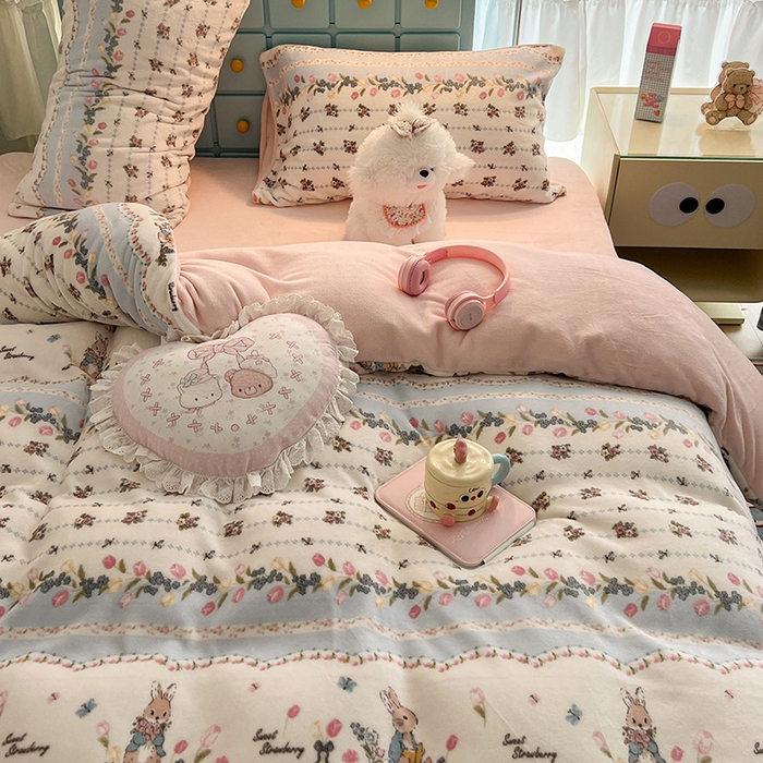 91家纺网 家纺一手货源 找家纺 昔可家纺 2024新款印花牛奶绒四件套系列-复古小清新系列 郁金香花花兔