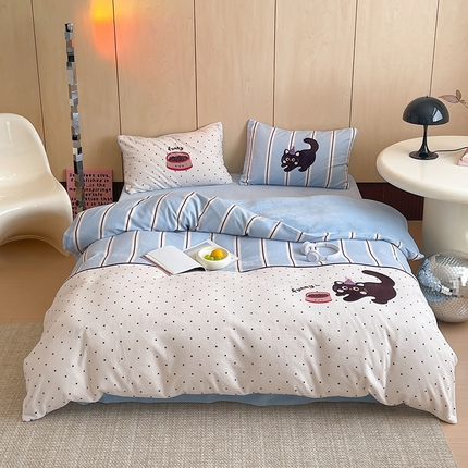 昔可家纺 2024新款大版数码印花设计师牛奶绒四件套 蓝条纹小黑猫