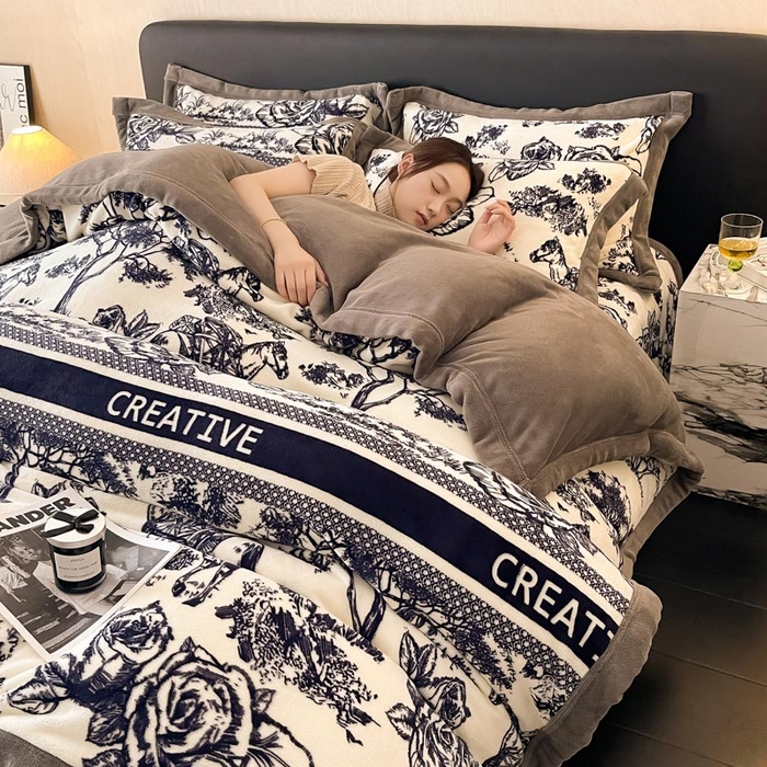 91家纺网 家纺一手货源 找家纺 茉保家纺 2024新款包边款印花牛奶绒床盖四件套 北欧花季-灰