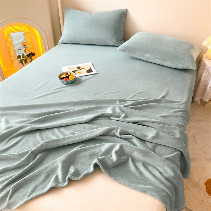 91家纺网 家纺一手货源 找家纺 眠帛家居 2024新款纯色高克重牛奶绒单床单 繁星蓝