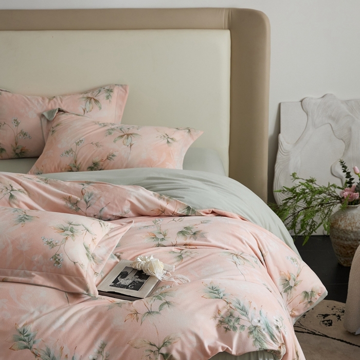 91家纺网 家纺一手货源 找家纺 金奇达家纺 2025秋冬保暖加厚绒类四件套羽零绒【自然为美】（标准号全网控价(折后券后)不低于159元，（拿货价会员减20元)） 竹韵-茶粉