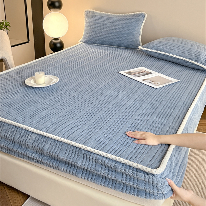 91家纺网 家纺一手货源 找家纺 欧邦 新款提花针织绒牛奶绒铂金系列床笠三件套四件套 针织绒-松蓝