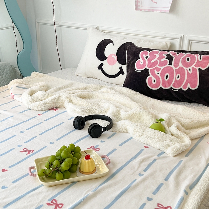 91家纺网 家纺一手货源 找家纺 昔可家纺 2024新款羊羔绒牛奶绒毛毯系列（三）-场景二-少女风系列 梦幻蝴蝶结