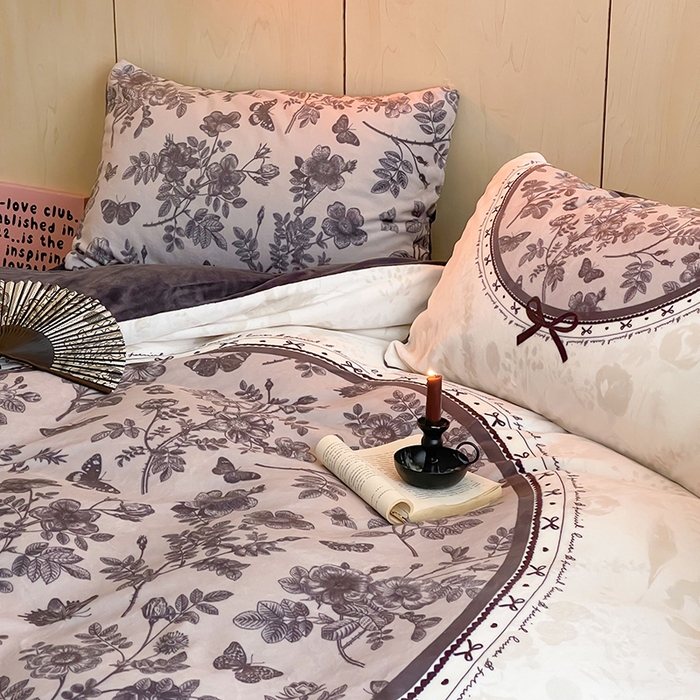 91家纺网 家纺一手货源 找家纺 昔可家纺 2024新款大版数码印花设计师牛奶绒四件套 法式花园