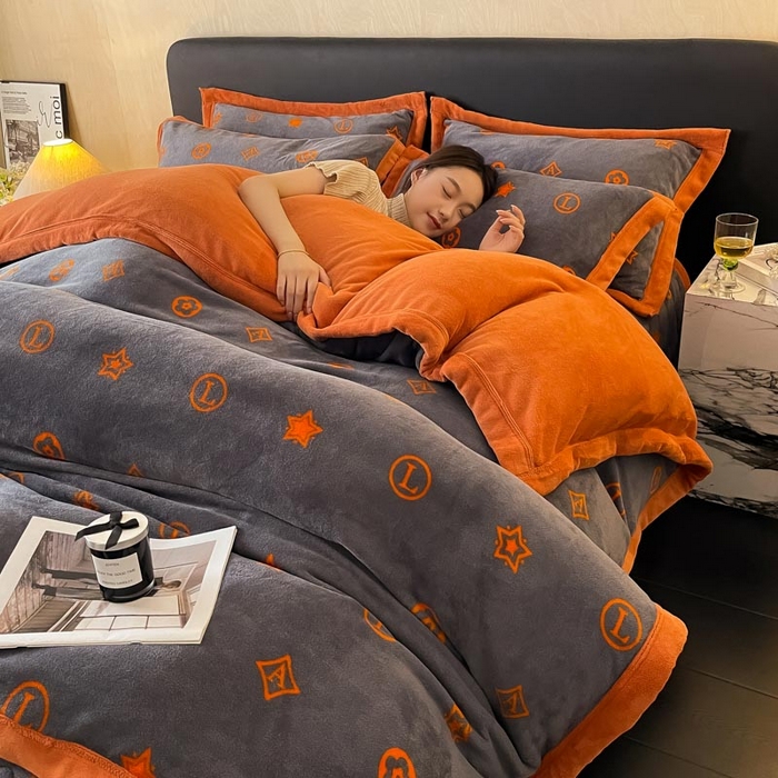 91家纺网 家纺一手货源 找家纺 茉保家纺 2024新款包边款印花牛奶绒床盖四件套 米兰-橘