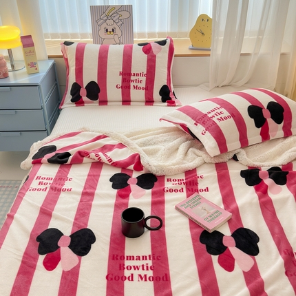 91家纺网 家纺一手货源 找家纺 （总）花伞家居 2024直播新款牛奶绒羊羔绒多功能复合拉链被套款毛毯