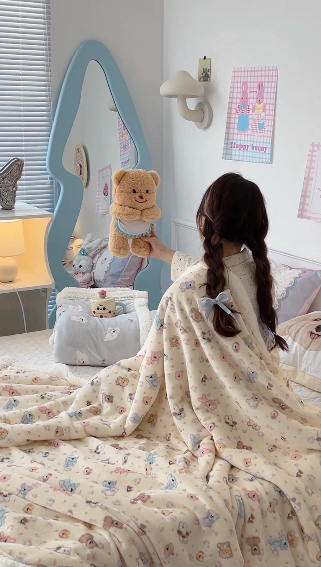 91家纺网 家纺一手货源 找家纺 昔可家纺 2024新款羊羔绒牛奶绒毛毯系列（三）-场景二-卡通系列 油画小萌物