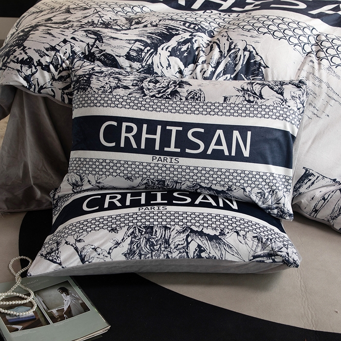 91家纺网 家纺一手货源 找家纺 色鬼布艺 2024新款婴儿绒数码印花牛奶绒四件套仿大牌直播爆款网红款 插画师