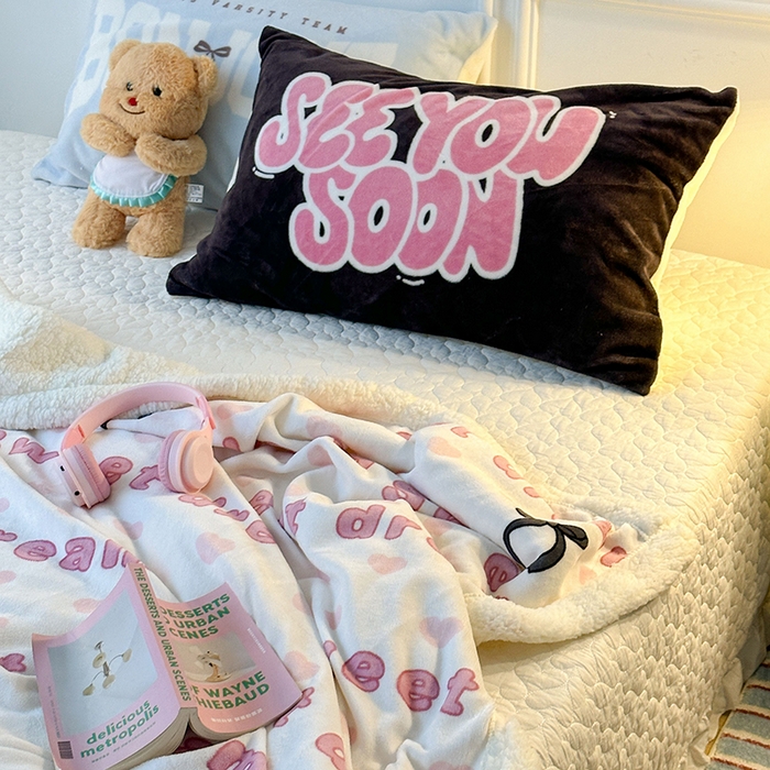 91家纺网 家纺一手货源 找家纺 （总）昔可家纺 2024新款羊羔绒牛奶绒毛毯系列（三）-场景二-少女风系列