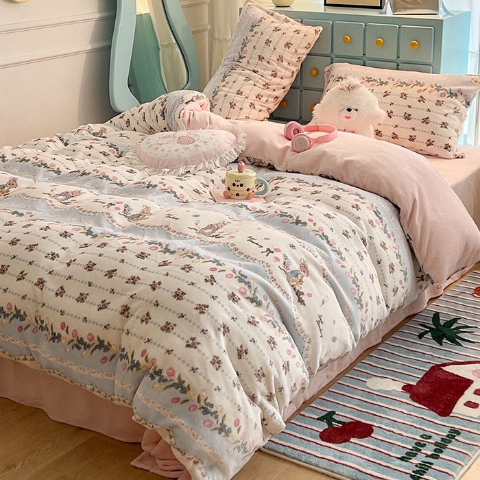 91家纺网 家纺一手货源 找家纺 昔可家纺 2024新款印花牛奶绒四件套系列-复古小清新系列 郁金香花花兔