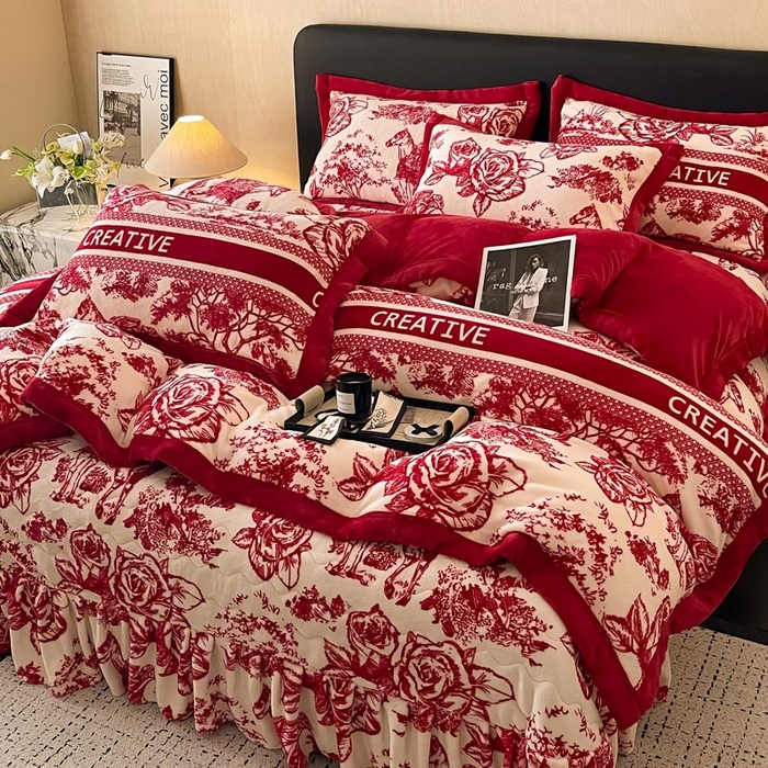 91家纺网 家纺一手货源 找家纺 茉保家纺 2024新款包边款印花牛奶绒床盖四件套 北欧花季 -红