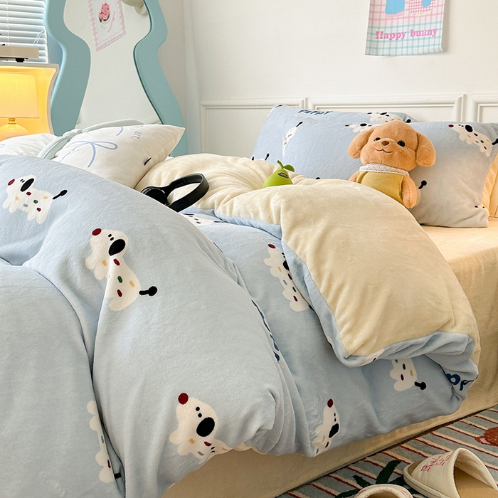 91家纺网 家纺一手货源 找家纺 昔可家纺 2024新款印花牛奶绒四件套系列-卡通系列 糖果小狗