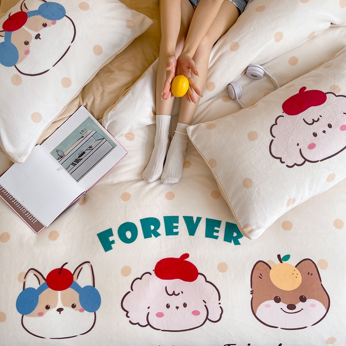 91家纺网 家纺一手货源 找家纺 昔可家纺 2024新款大版数码印花设计师牛奶绒四件套 小伙伴