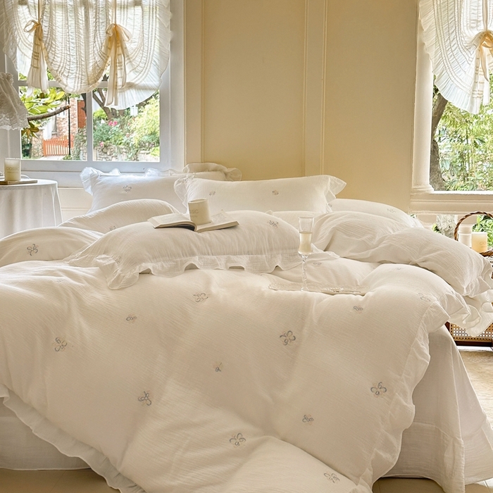 91家纺网 家纺一手货源 找家纺 木楌 2024全棉皱皱纱荷叶边刺绣工艺款四件套  蝶翼