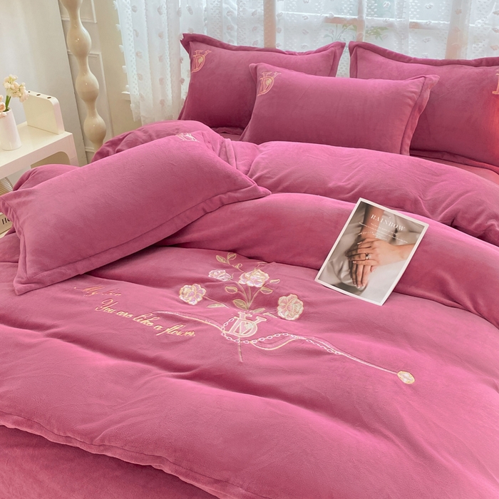 91家纺网 家纺一手货源 找家纺 晶缦家纺 2024新款高克重牛奶绒刺绣花四件套 点点花季-豆沙