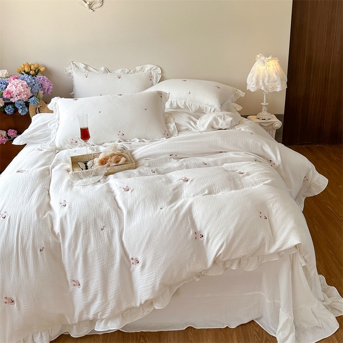 91家纺网 家纺一手货源 找家纺 木楌 2024全棉皱皱纱荷叶边刺绣工艺款四件套 米菲