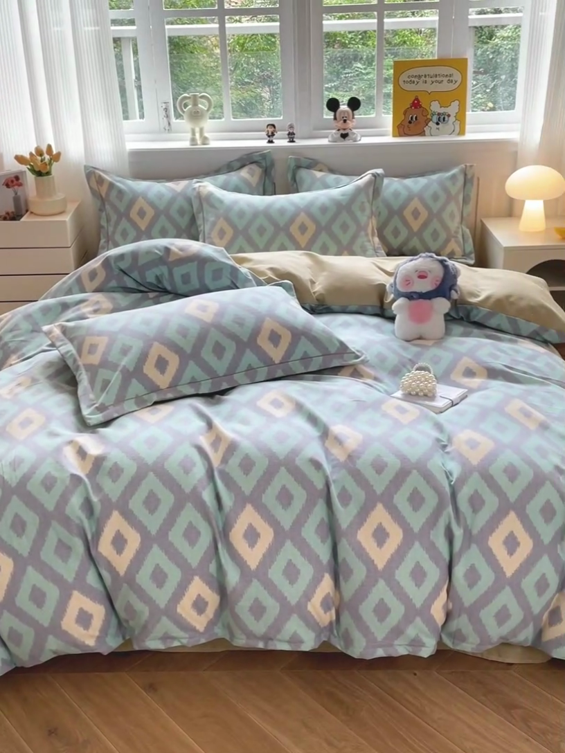 91家纺网 家纺一手货源 找家纺 暖芯优选 2025直播热款加厚全棉磨毛四件套喷气印花纯棉（一字绣工艺款）学生三件套9月上新 空间