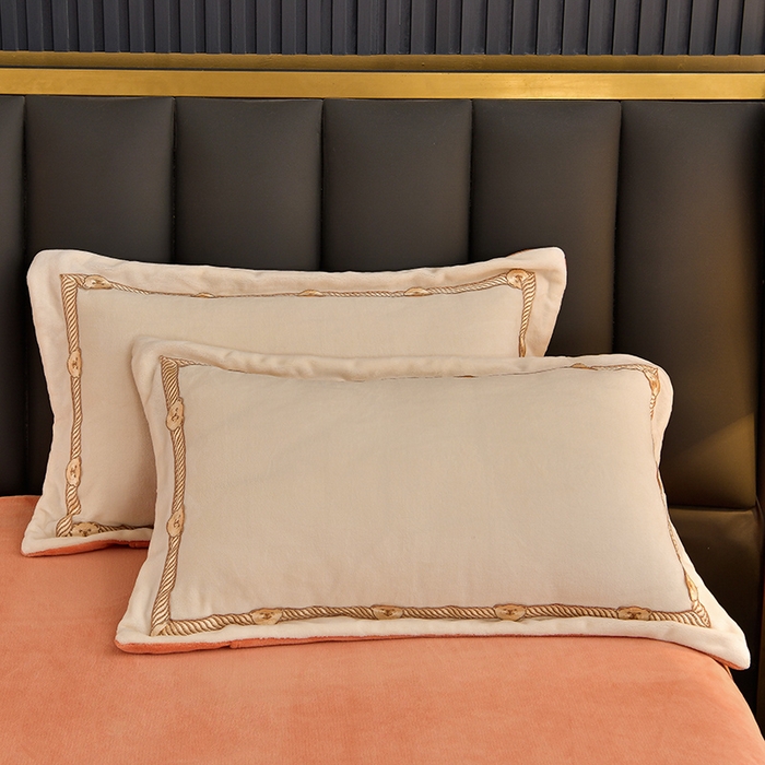 91家纺网 家纺一手货源 找家纺 云家 （包含买家秀）2024新款高克重牛奶绒纯色双拼刺绣四件套珊瑚绒 凯迪系列 凯迪-奶昔白+橙