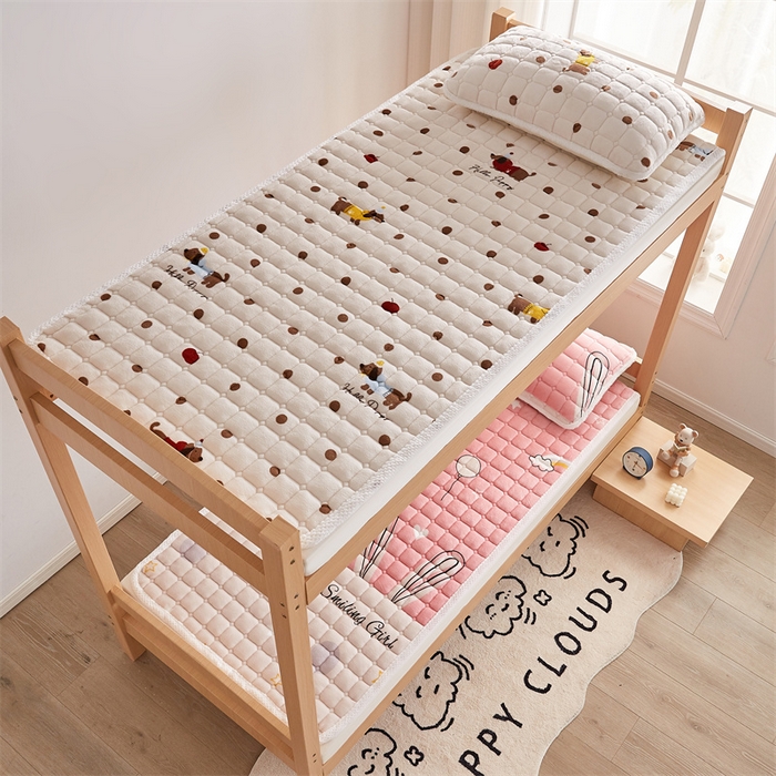 91家纺网 家纺一手货源 找家纺 东宇床垫 2025新款牛奶绒床褥学生床 波点腊肠狗