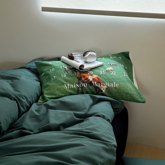 91家纺网 家纺一手货源 找家纺 艾沁家纺 2024新款简约风全棉色织水洗棉混搭四件套 墨绿+黑（墨绿+印花枕）