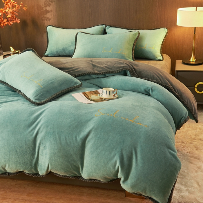 91家纺网 家纺一手货源 找家纺 吾诺 2024新款双拼色牛奶绒四件套 风格一 双拼湖兰