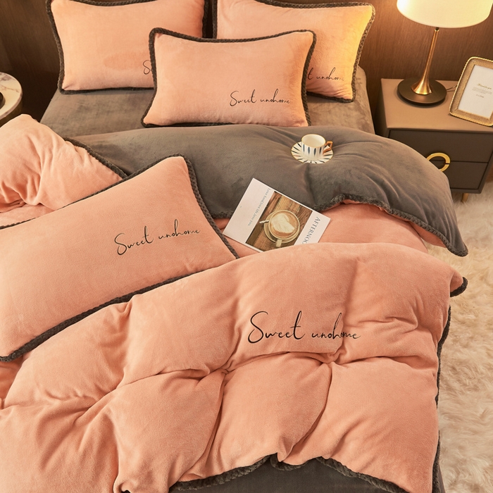 91家纺网 家纺一手货源 找家纺 吾诺 2024新款双拼色牛奶绒四件套 风格一 双拼香槟