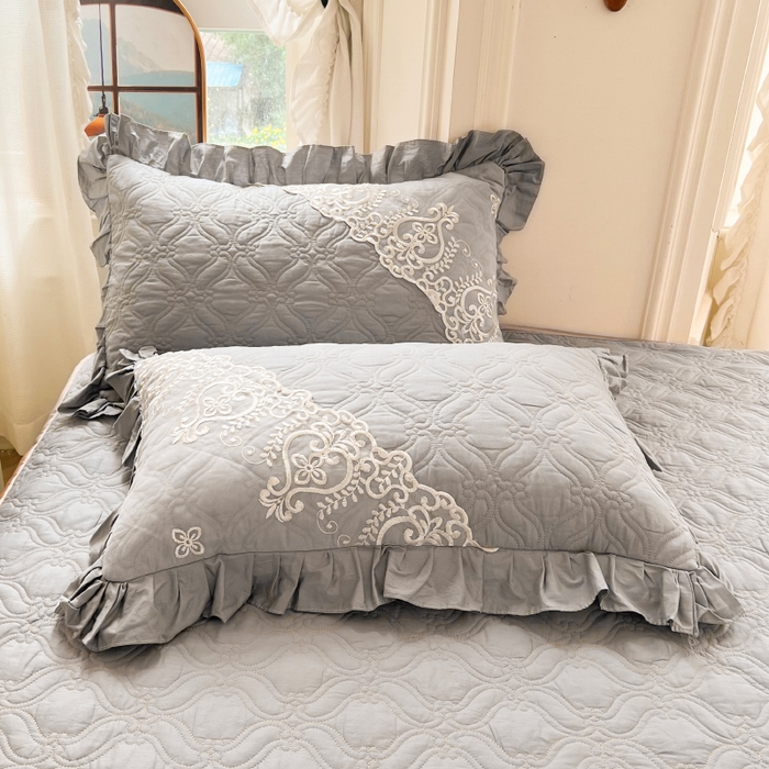 91家纺网 家纺一手货源 找家纺 罗艺轩 2024新款公主风全棉加厚可脱卸床笠式床裙三件套 慕雅-高级灰