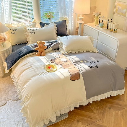 绒兔兔 2024新款棉加牛奶绒贴布绣四件套 可爱熊仔-浅灰