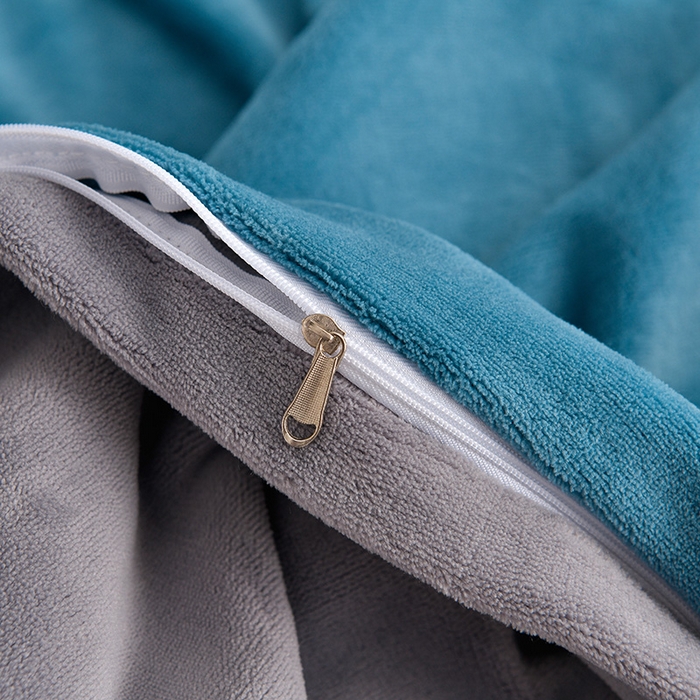 91家纺网 家纺一手货源 找家纺 云家 （包含买家秀）2024新款高克重牛奶绒纯色双拼刺绣四件套珊瑚绒 凯迪系列 凯迪-宾利兰+高级灰