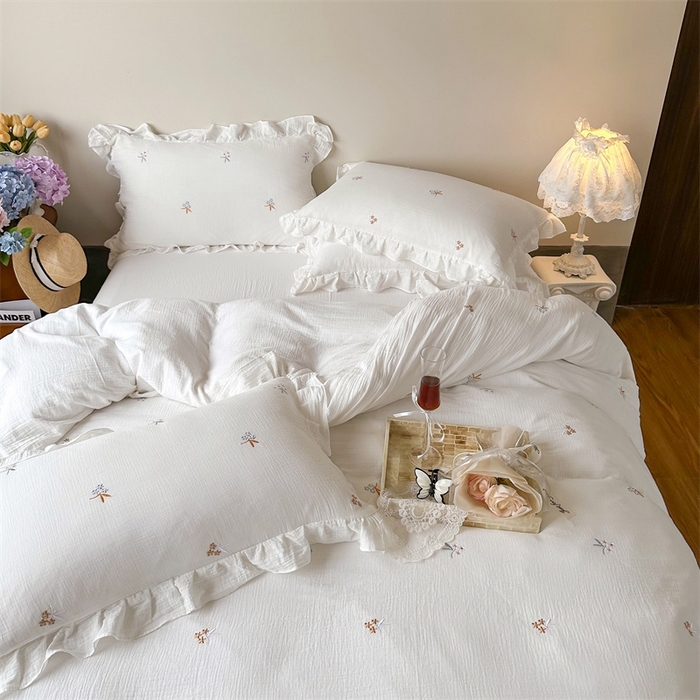 91家纺网 家纺一手货源 找家纺 木楌 2024全棉皱皱纱荷叶边刺绣工艺款四件套 文汐