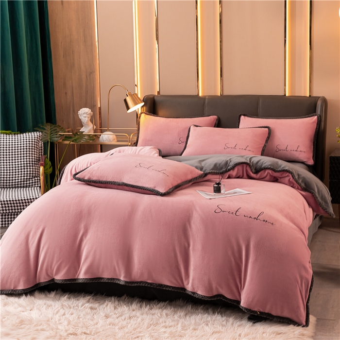 91家纺网 家纺一手货源 找家纺 吾诺 2024新款双拼色牛奶绒四件套 风格二 双拼豆沙