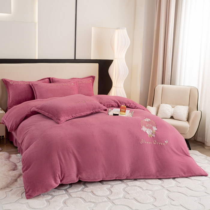 91家纺网 家纺一手货源 找家纺 晶缦家纺 2024新款高克重牛奶绒刺绣花四件套 花仙子-豆沙