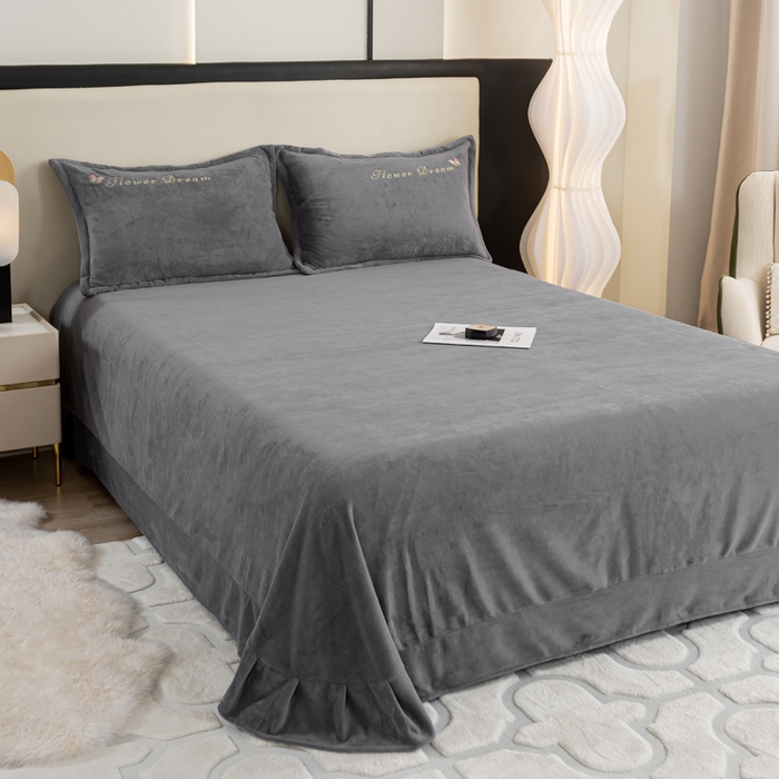 91家纺网 家纺一手货源 找家纺 晶缦家纺 2024新款高克重牛奶绒刺绣花四件套 花仙子-烟灰